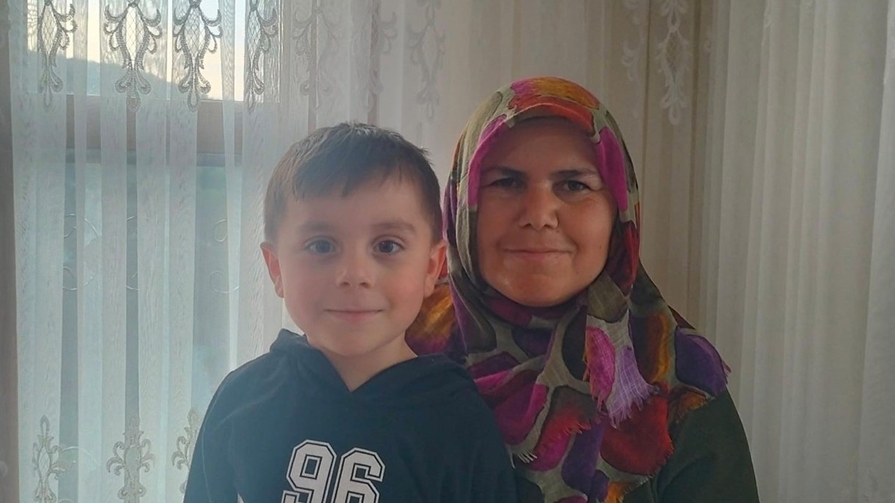 Annenin cesedini kuzgunu takip eden vatandaşlar buldu