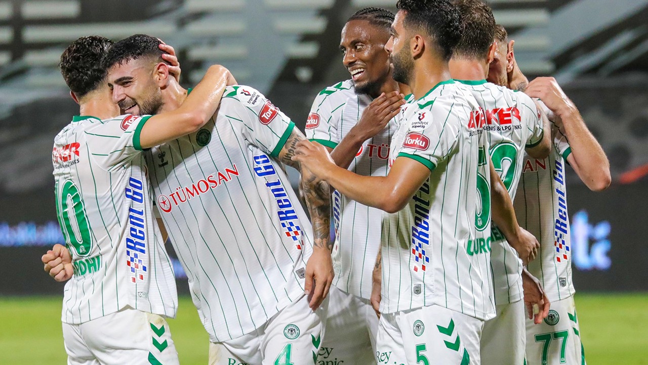 Konyasporlu oyuncular savunmalarını tamamladı