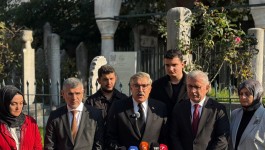 AK Parti Kültür ve Sanat Politikaları Başkanlığından Sezai Karakoç’un kabrine ziyaret