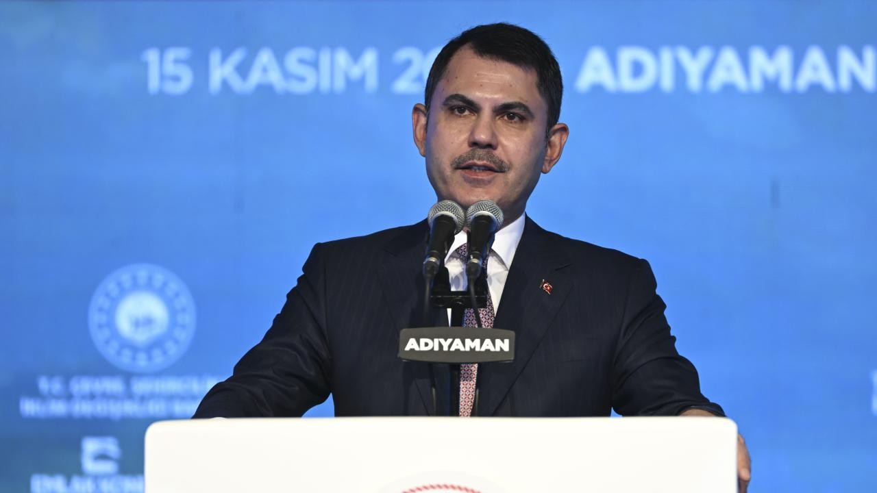 Bakan Kurum: Önümüzdeki ay evine kavuşmamış tek bir depremzede kardeşimizi bırakmayacağız