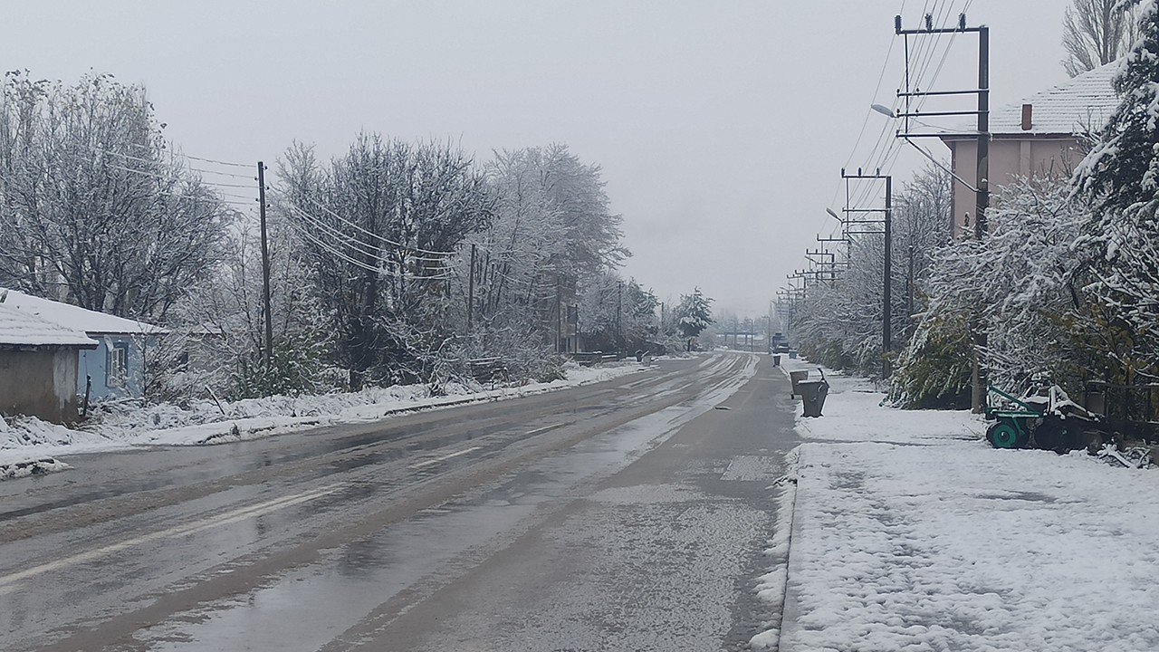 Tokat'ta yüksek kesimlerde kar etkili oluyor