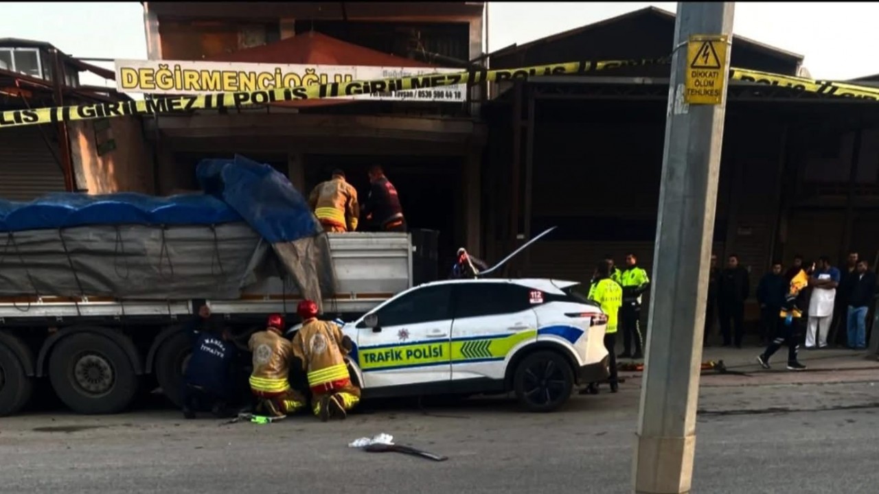 Trafik kazasında şehit olan polis memurunun kimliği belli oldu