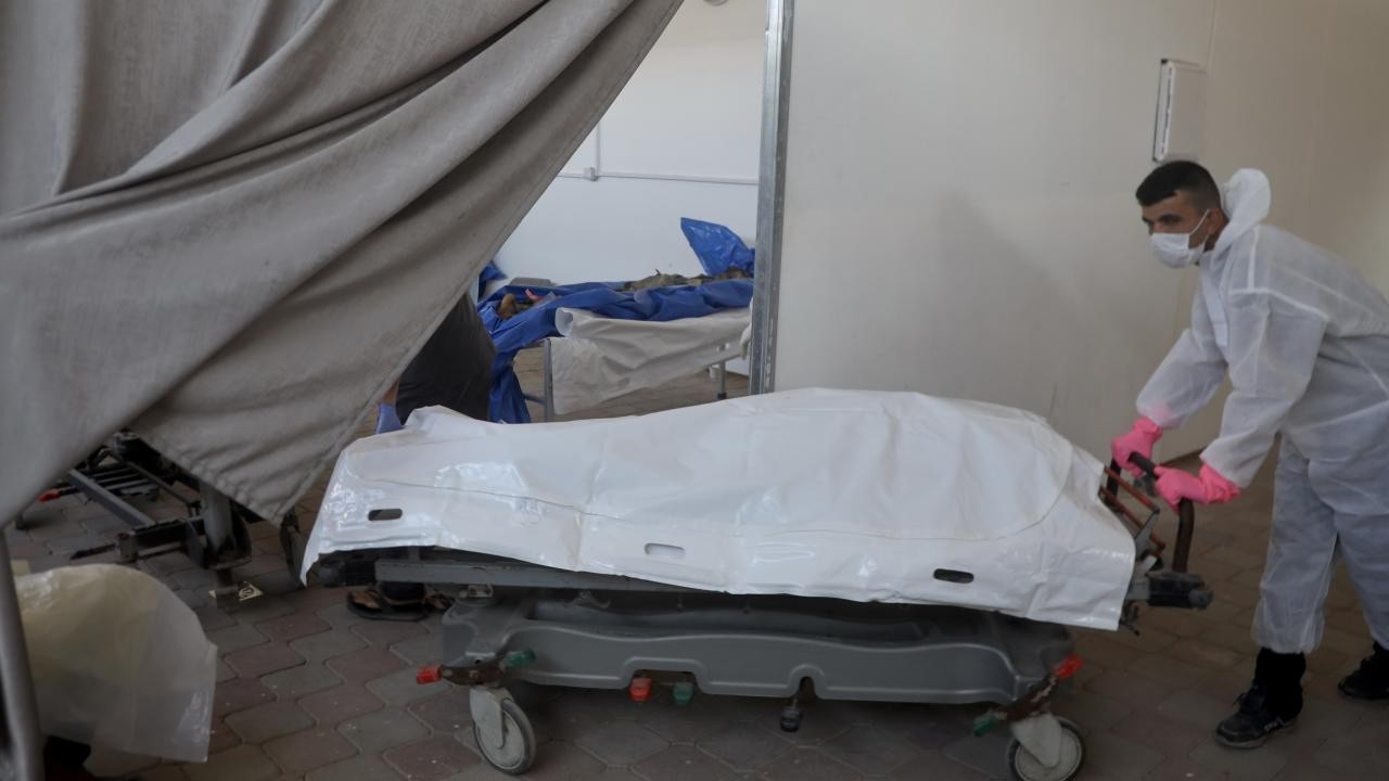 Gazze'de sağlık durumu felaket düzeyinde: Tıbbi çadırlar su altında kaldı