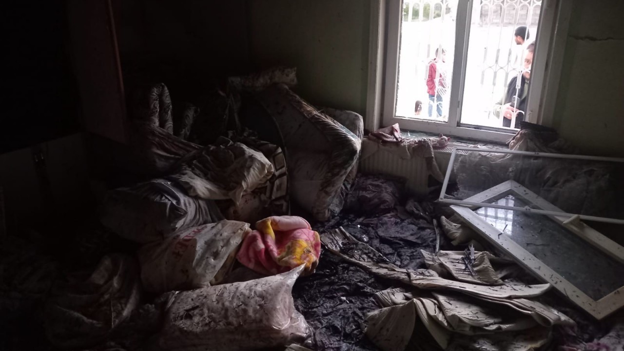 Konya'da ev ve dorsede çıkan yangın korkuttu