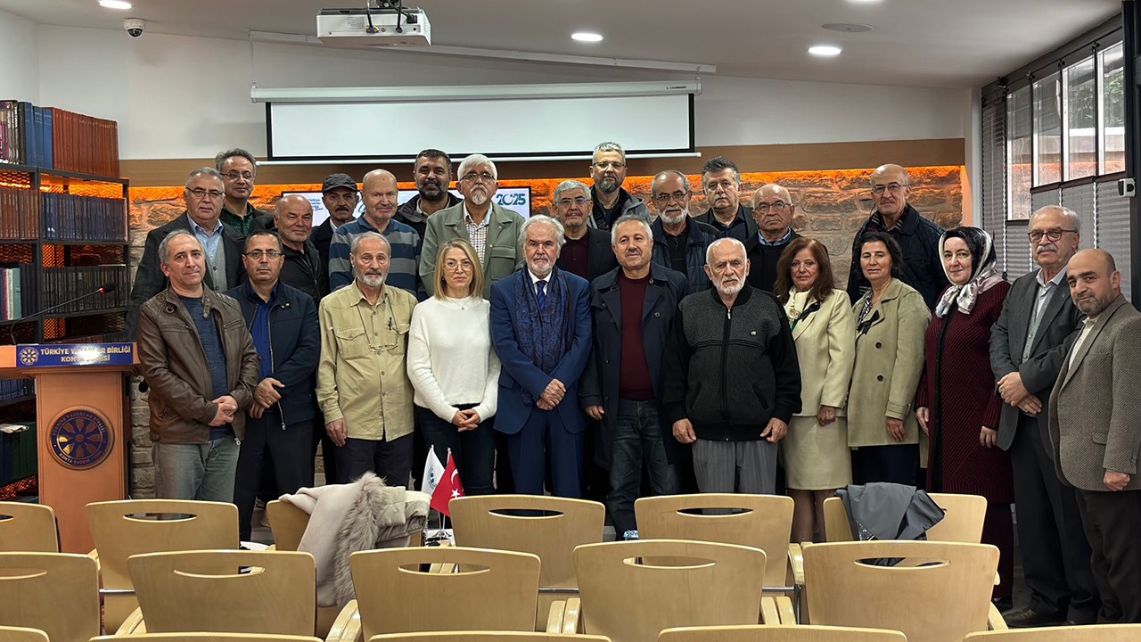 TYB Konya Şubesi’nde “Mevsim Hep Acıbahar” konuşuldu