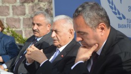 Binali Yıldırım’dan TÜBAF’a ziyaret: İmralı’ya gidilmesinde hiçbir mahsur yok