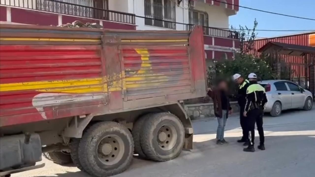 Ehliyetsiz kamyon sürücüsüne 41 bin lira ceza kesildi