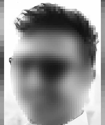 Kadınlar tuvaletine gizli kamera yerleştiren öğretmeni, okul yönetimi yakalatmış