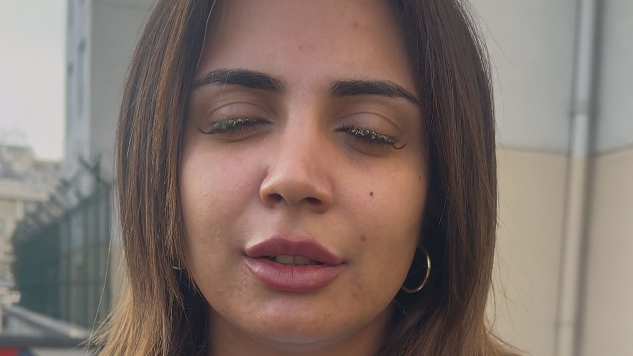 Kirpiklerini yaptırmaya gitti, gözüne yapıştırıcı kaçtı! "Gözlerim göremez hale geldi"