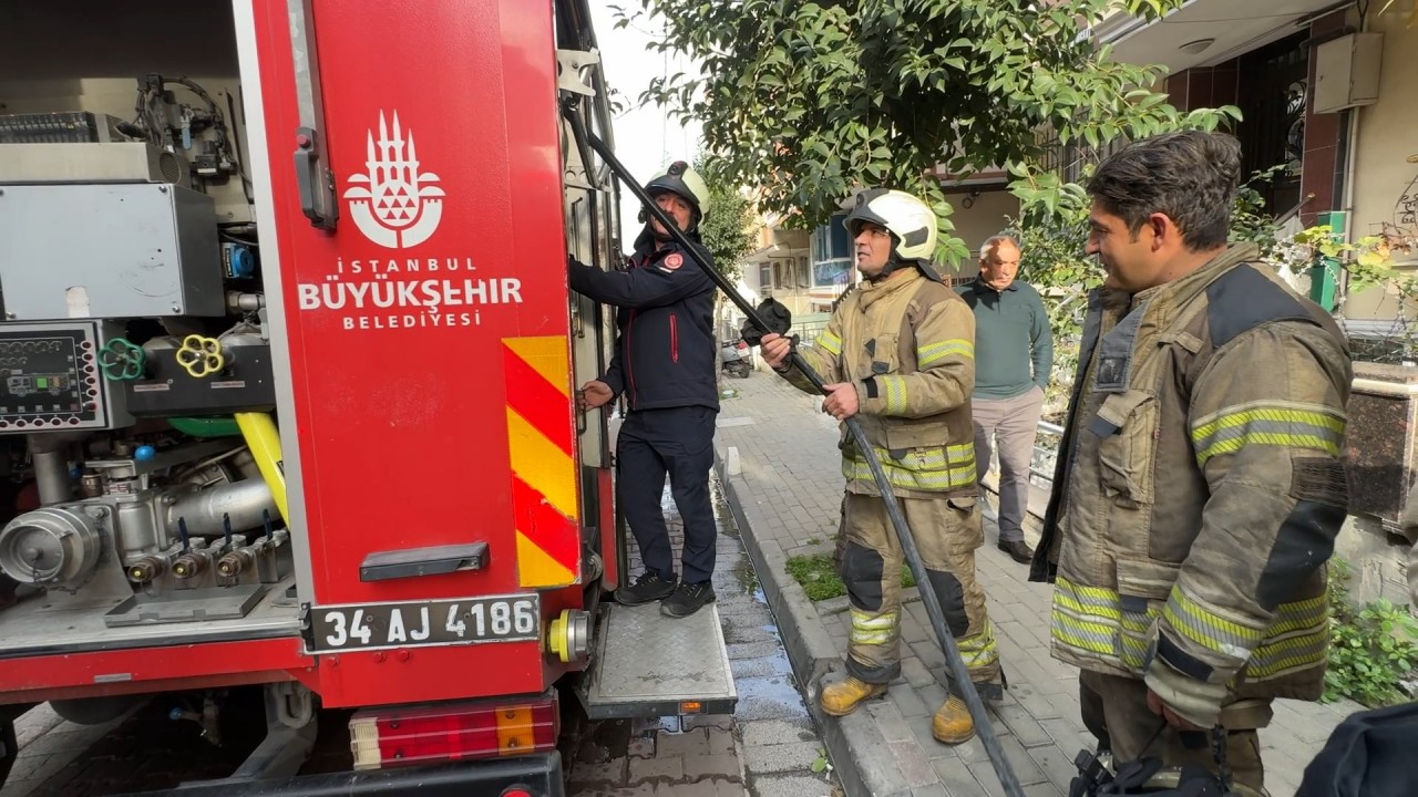Ocakta unutulan yemek yangına neden oldu! Anne ve 2 çocuğu hastaneye kaldırıldı