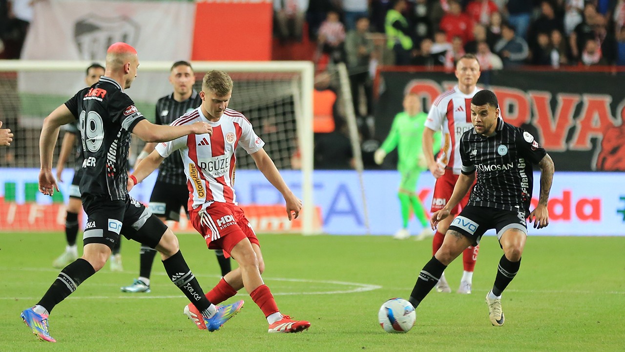 Konyaspor ile Antalyaspor rekabetinde rakamlar nasıl?