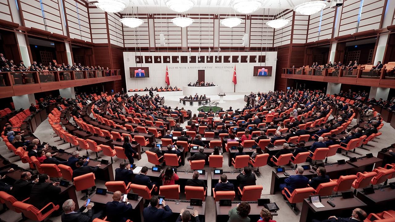 Meclis yoğun mesaisini hafta boyunca sürdürecek