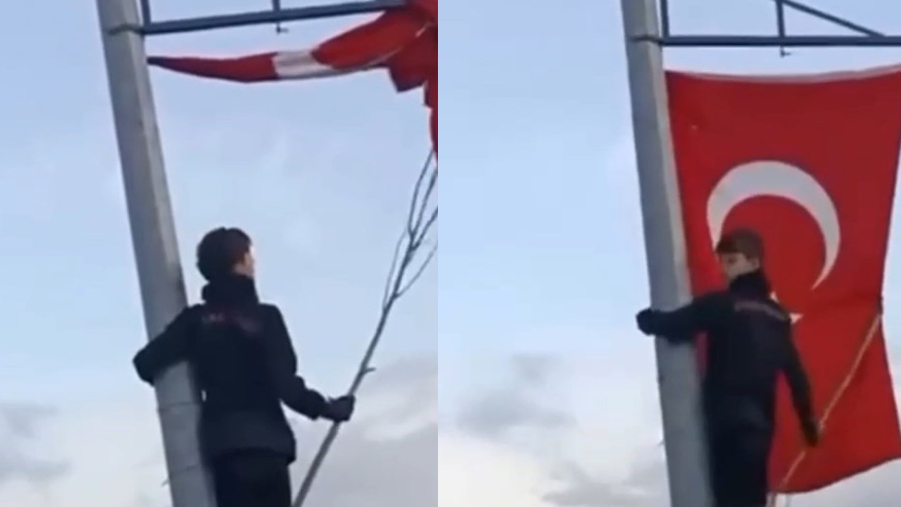 Çocukların bayrak hassasiyeti duygulandırdı.. Direğe böyle tırmandılar