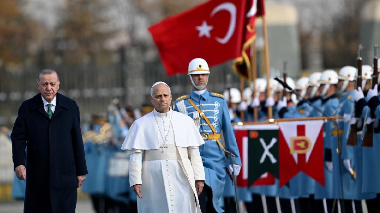 Burhanettin Duran: Türkiye barış ve adalet adına aktif sorumluluk alma iradesini gösteriyor