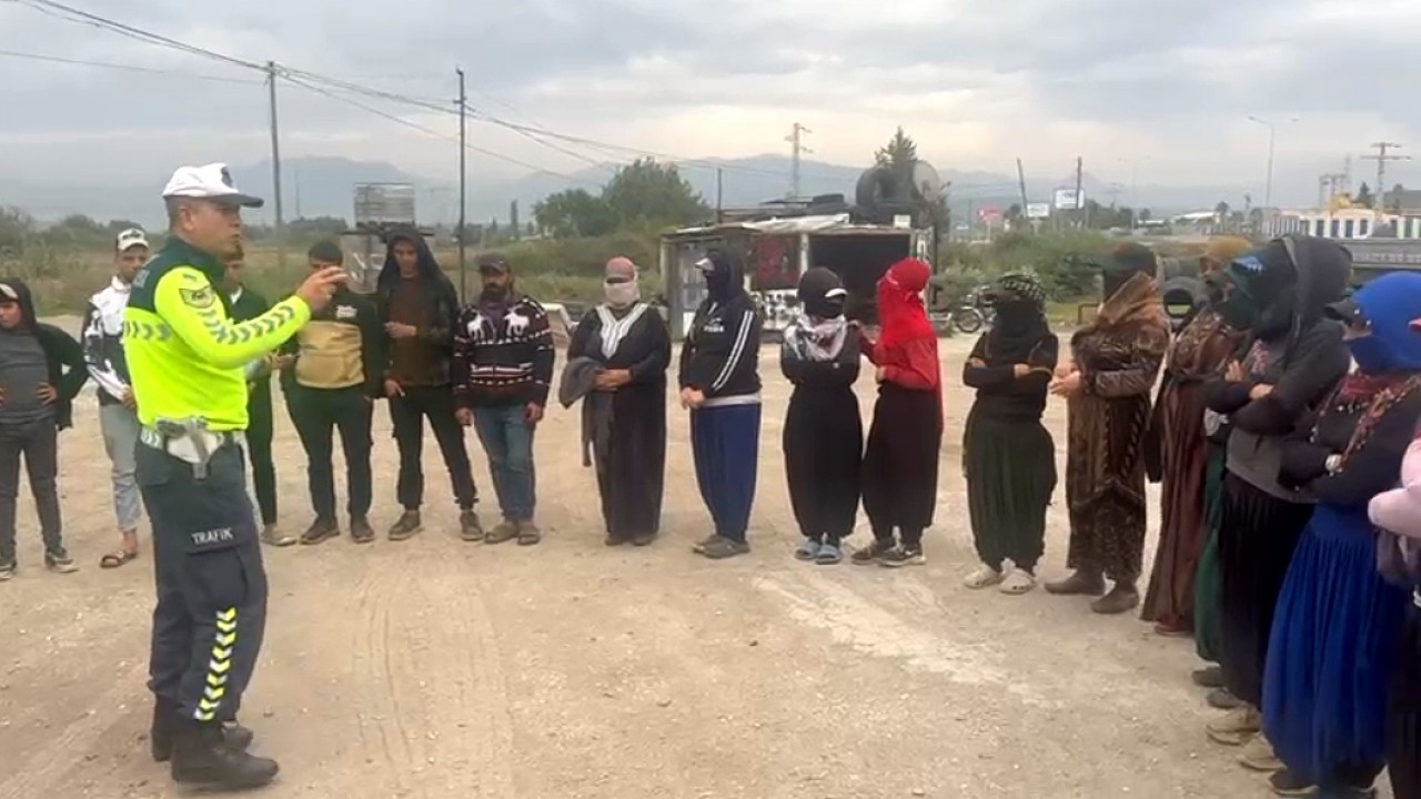 15 kişilik minibüsten 30 tarım işçisi çıktı