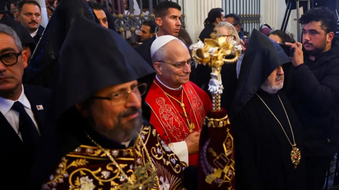 Papa, İstanbul'da Ahmet Minguzzi'nin babası ile görüştü