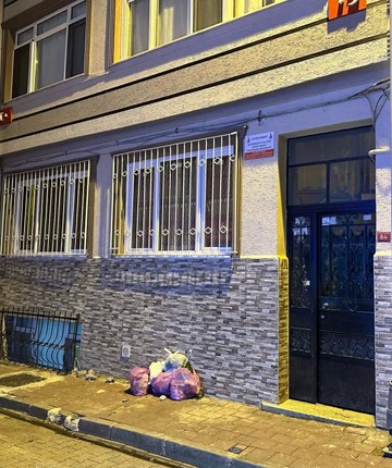 7 yaşındaki üvey kardeşini döverek öldüren abla serbest