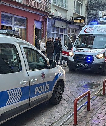 Kardeşiyle birlikte arkadaşını bıçakladı