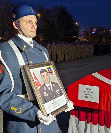 İlçe Jandarma Komutanı Üsteğmen Kablan, silah kazasında hayatını kaybetti