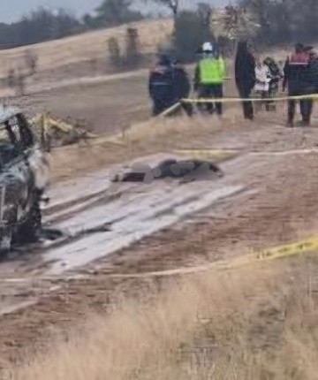 Yanmış otomobilin yanında cesedi bulunan 2 çocuk babası adamın kayıp başı aranıyor