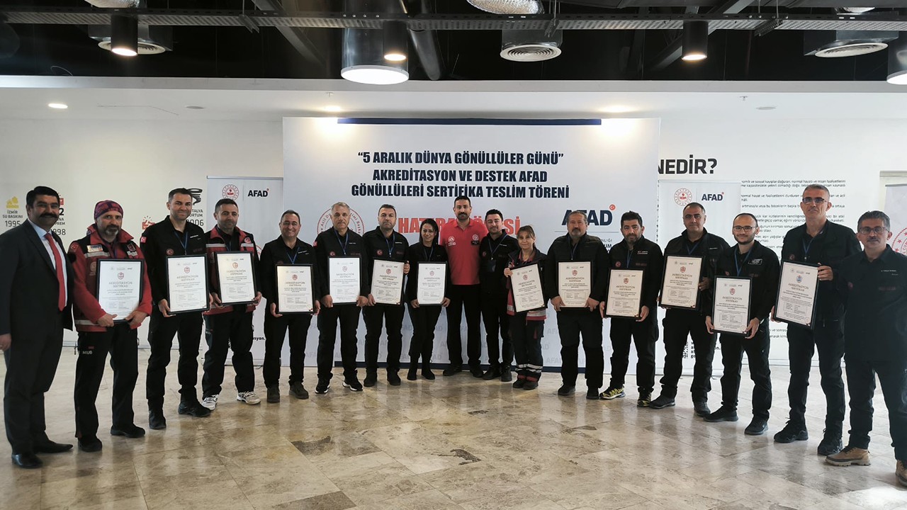 Konya İl Milli Eğitim Müdürlüğü AKUB ekibi, akreditasyon süreçlerini başarıyla tamamlayan 15 ilden biri oldu