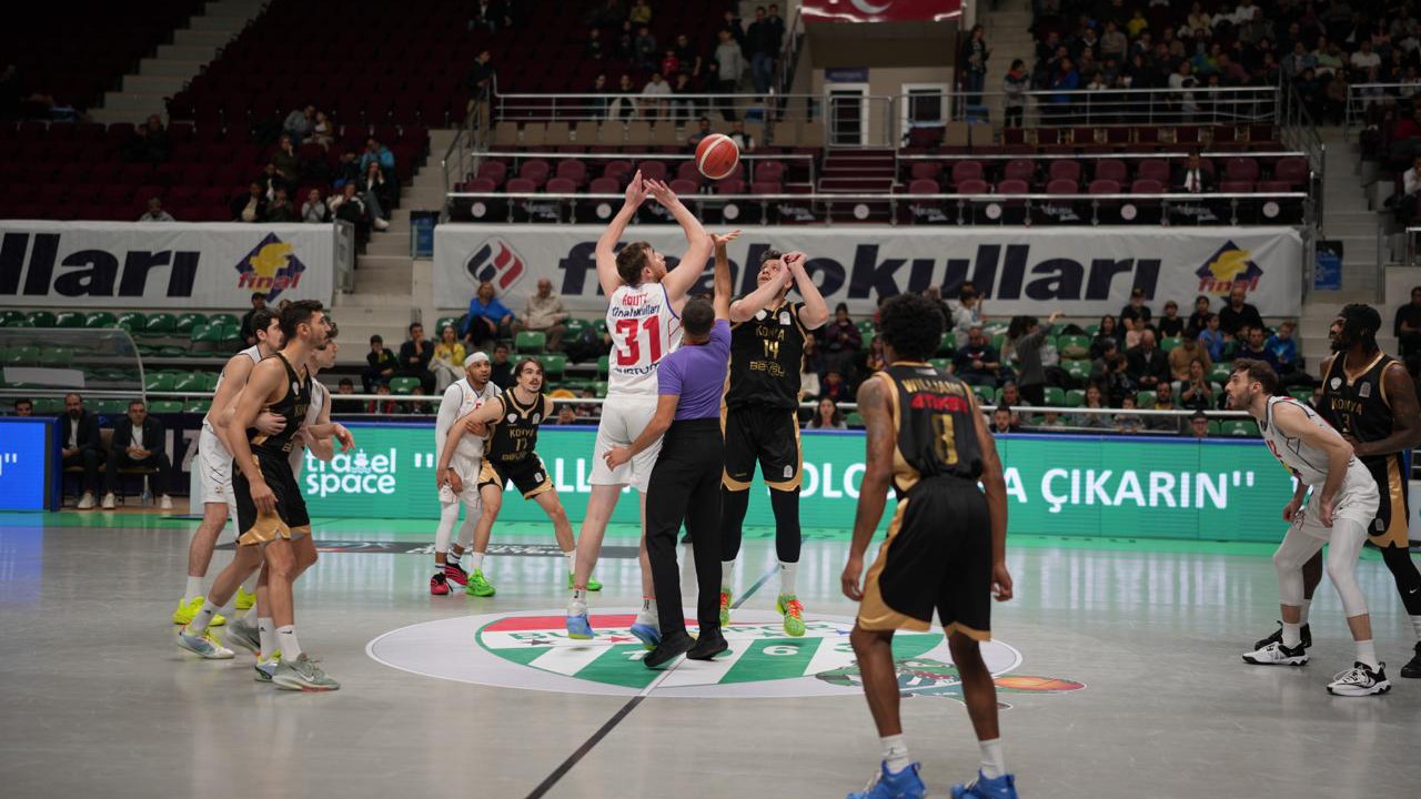 Konya Büyükşehir Belediyespor, üst üste üçüncü galibiyete uzandı