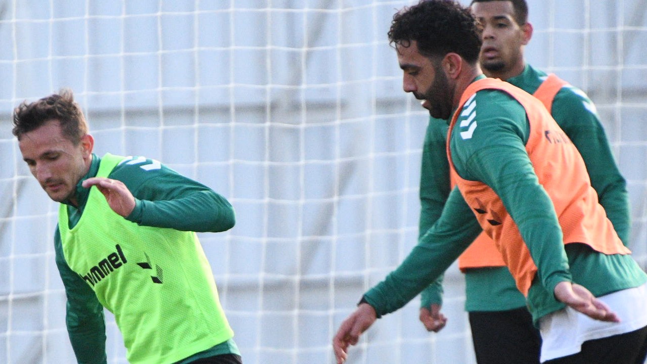 Konyaspor,  rotasını Fenerbahçe karşılaşmasına çevirdi.