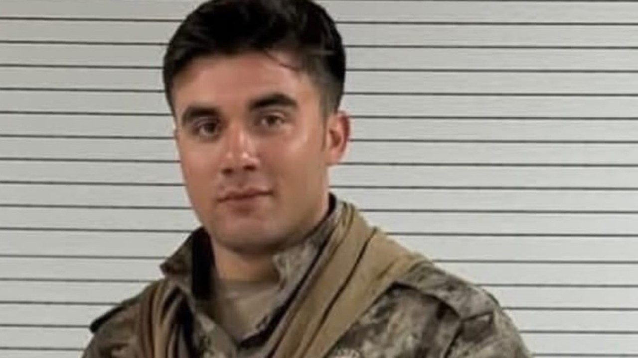 Şehit Polis Memuru Emre Albayrak'ın naaşı Adli Tıp Kurumu'na getirildi