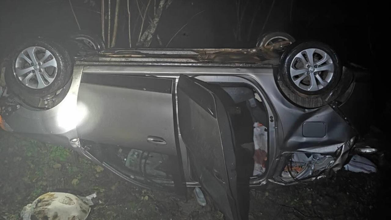 Kontrolden çıkan araç 20 metrelik uçuruma düştü: 4 yaralı