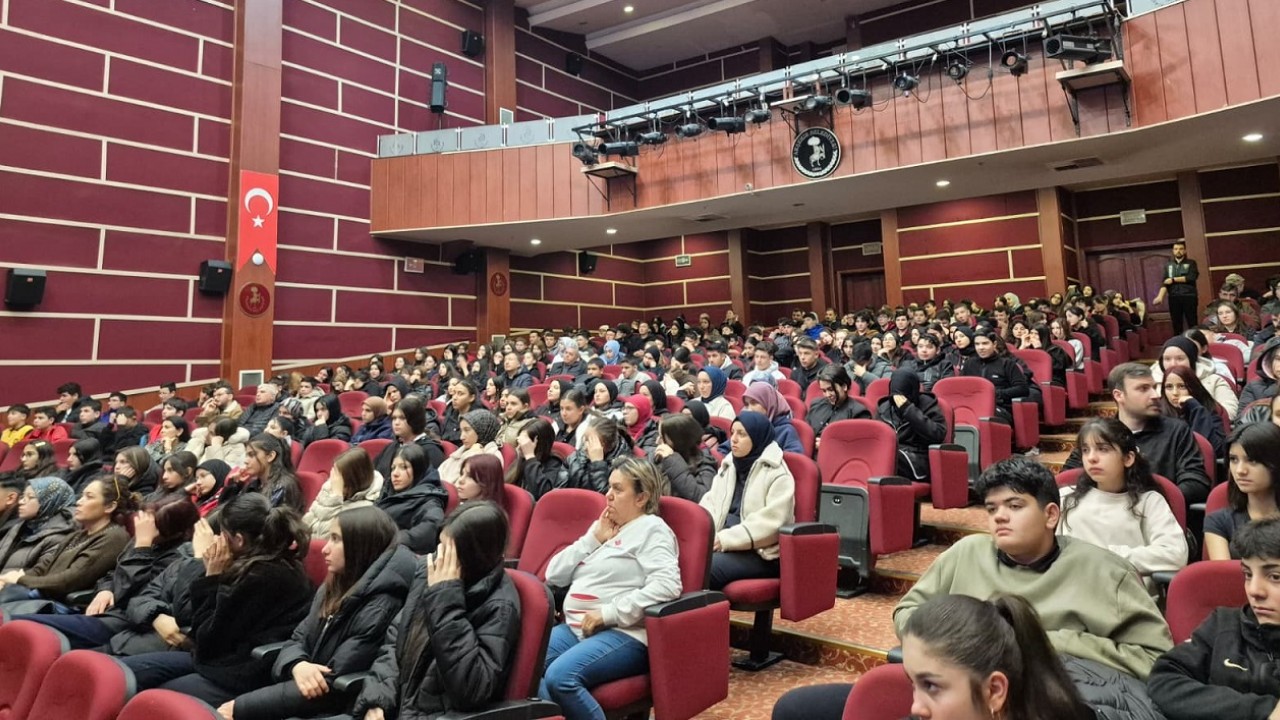 Akşehir’de Siber Farkındalık Seminerleri düzenlendi