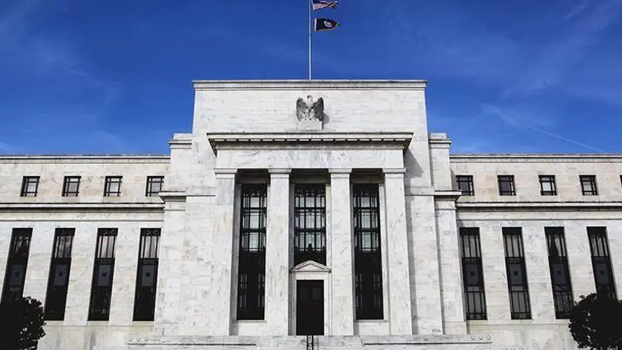 Fed yılın son faiz kararını açıkladı