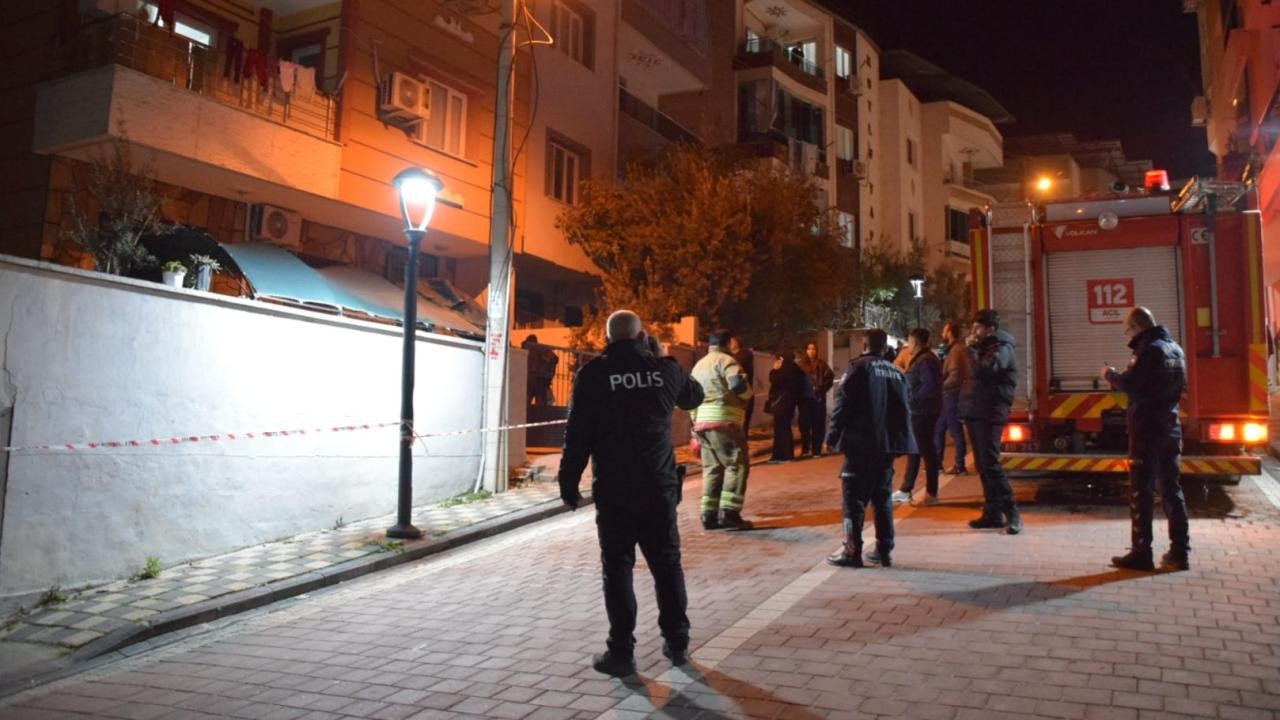 2 apartman zemindeki kayma nedeniyle tahliye edildi