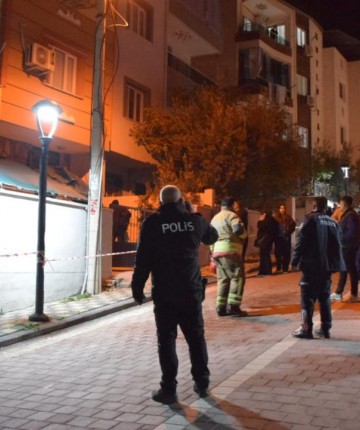 2 apartman zemindeki kayma nedeniyle tahliye edildi