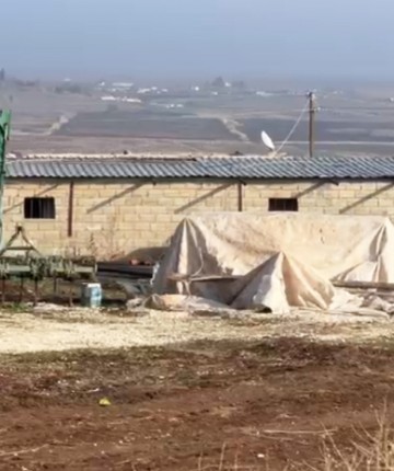 Ahır görünümlü tesiste kaçak elektrikle kripto para imal etmişler