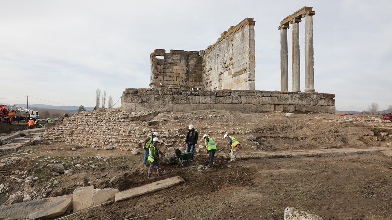 Aizanoi'deki Zeus Tapınağı'nın restorasyon çalışmalarına gelecek yıl başlanacak