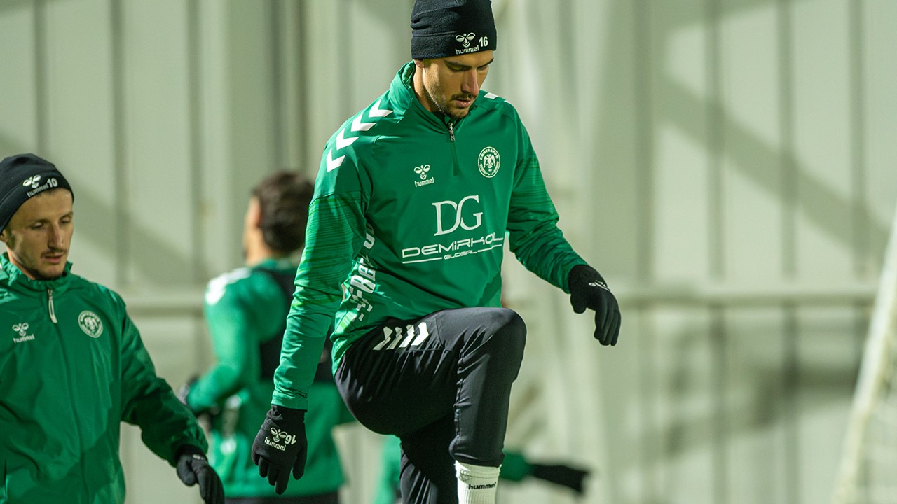 Konyasporlu Jevtovic gün sayıyor