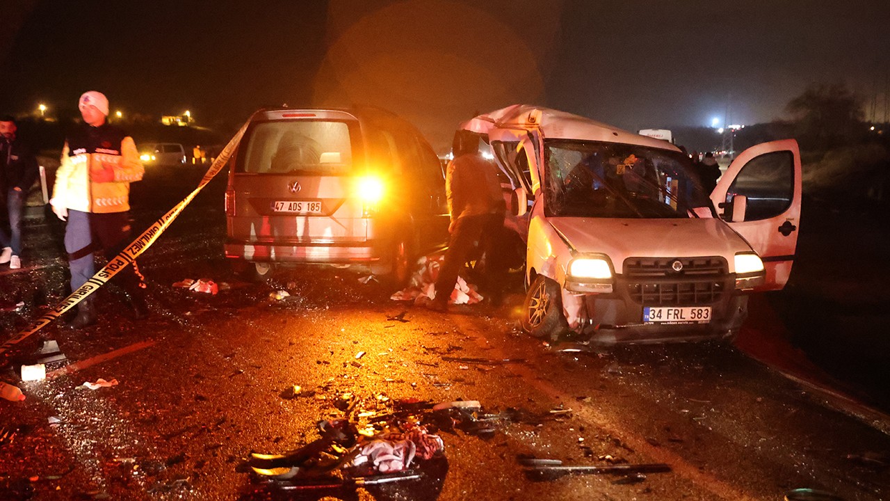 Feci kaza: Aynı aileden 4 kişi hayatını kaybetti