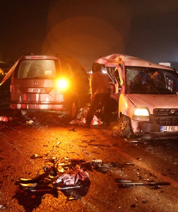 Feci kaza: Aynı aileden 4 kişi hayatını kaybetti