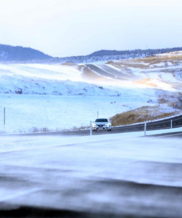 Ulaşıma kar engeli: Yol tüm araçların geçişine kapatıldı