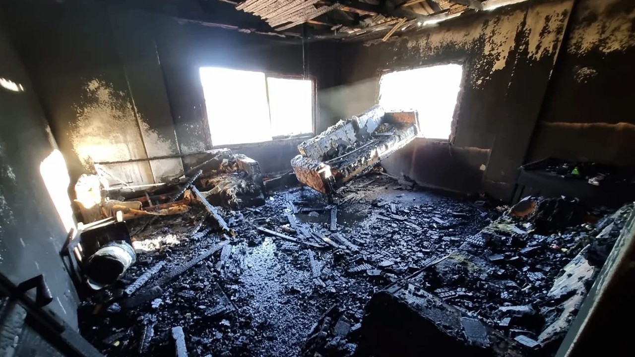 Yangında evi küle dönen yaşlı kadının cenazesine ulaşıldı