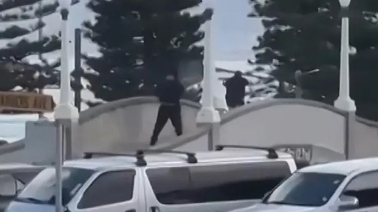 Plajda katliam! 16 ölü, 40 yaralı, 1 gözaltı