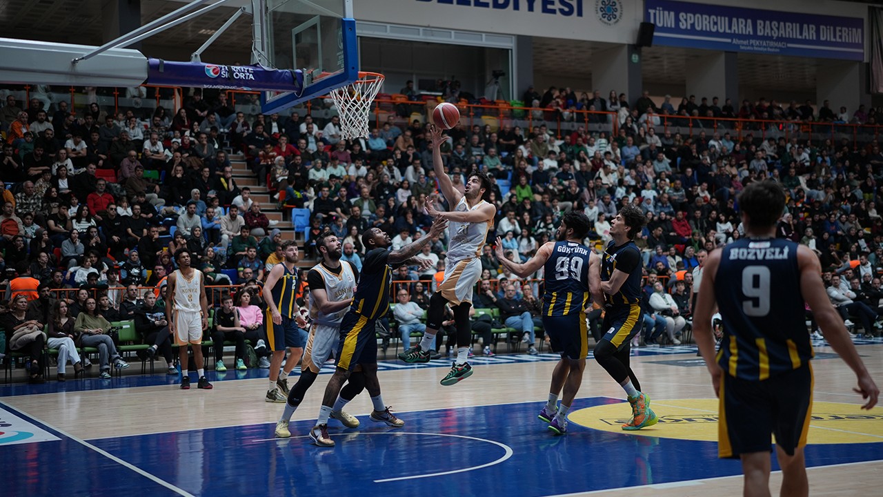 Konya Büyükşehir Belediyespor İstanbul yolcusu