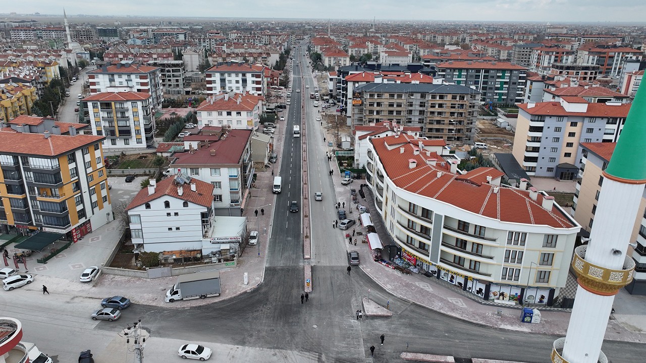 Küçükkumköprü Caddesi’nde sıcak asfalt çalışması tamamlandı