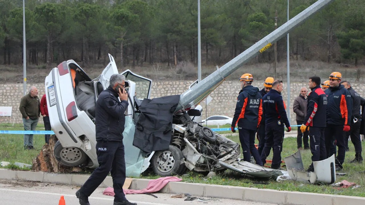 Mesleğe 1 sene önce başlamıştı.. Duruşmaya giden genç avukat kazada hayatını kaybetti