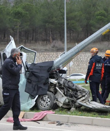 Mesleğe 1 sene önce başlamıştı.. Duruşmaya giden genç avukat kazada hayatını kaybetti