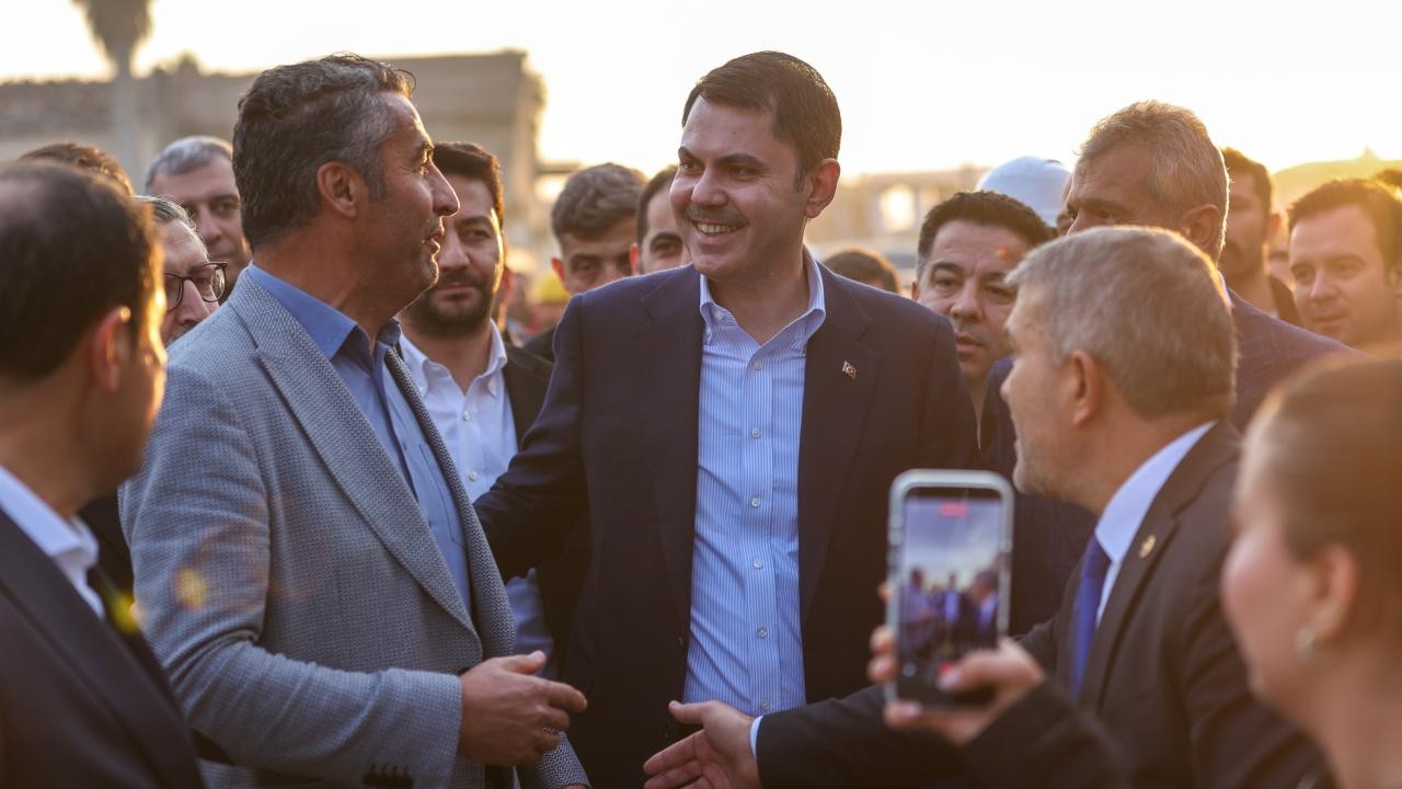 Bakan Kurum Hatay'da deprem konutlarını inceledi