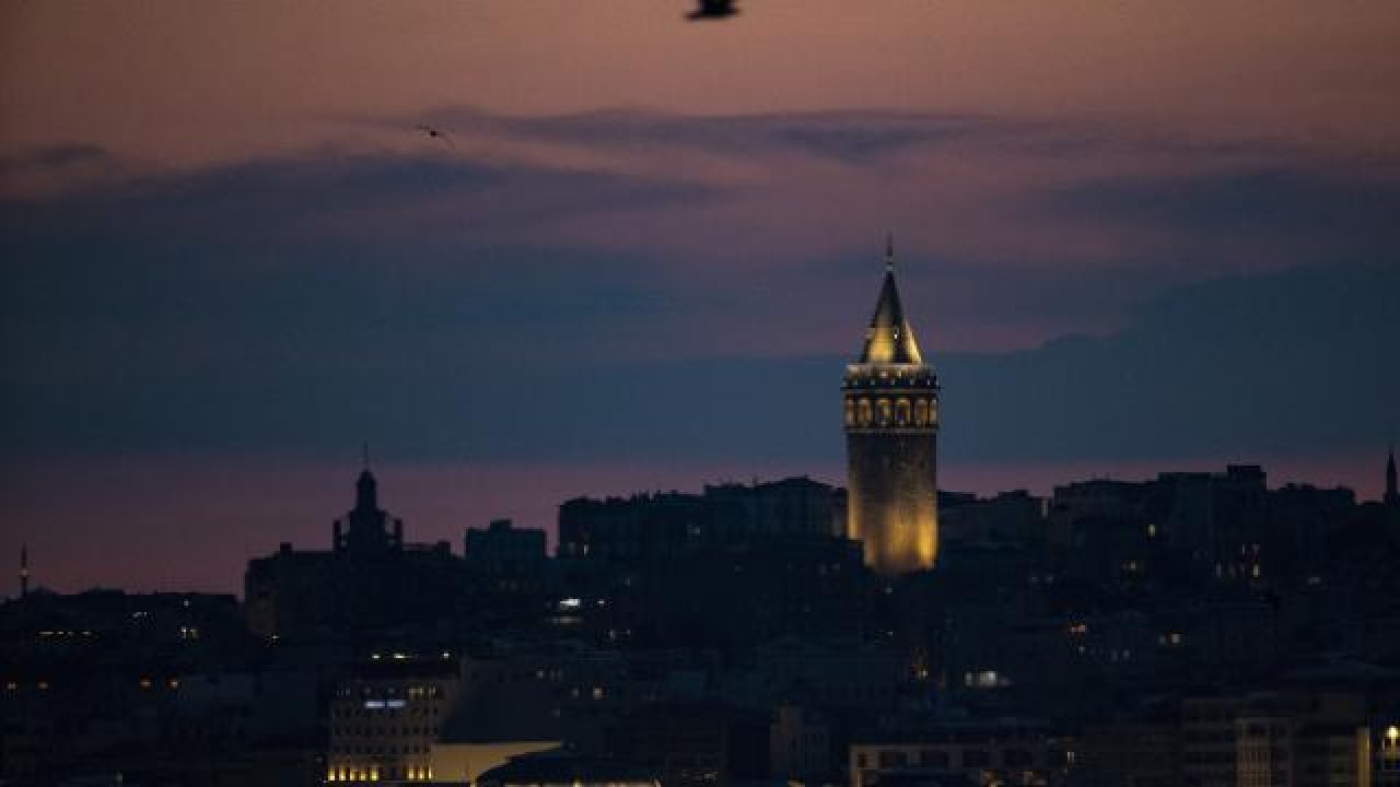 Kuzey Yarım Küre kışı 'en uzun gece' ile karşıladı