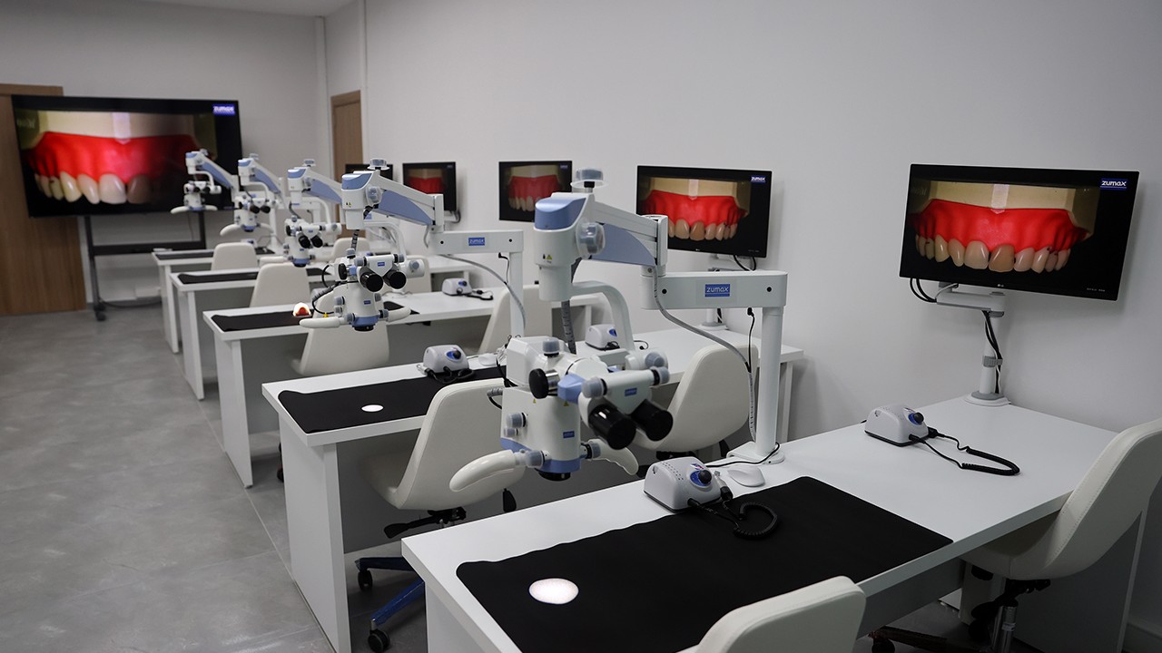 NEÜ Diş Hekimliği Fakültesi'nde 3 yeni birim hizmete açıldı