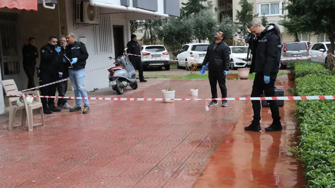 Anne ve oğlu bir gün arayla aynı balkondan düşüp öldü