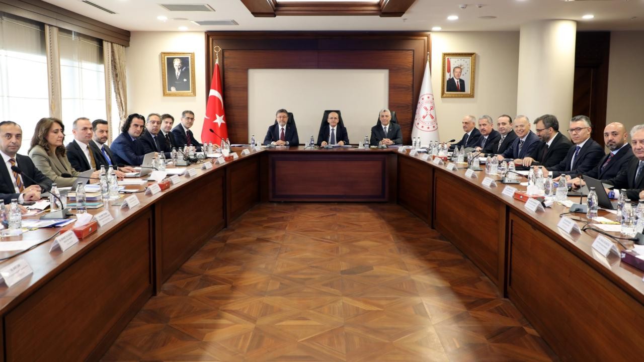 Gıda Komitesi, Hazine ve Maliye Bakanı Şimşek'in ev sahipliğinde toplandı